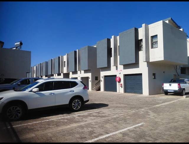 3 BEDROOM APARTMENT FOR SALE IN MORNINGHILL